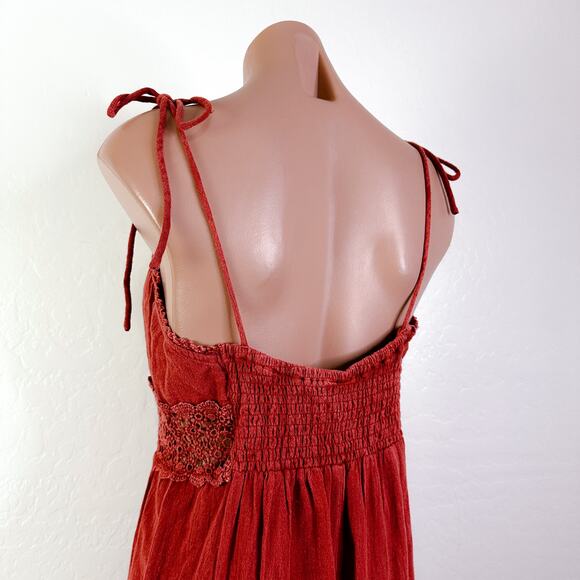 Urban Outfitters Tilly Lace Inset Crochet Boho Gauze Jumpsuit Rust Red Sz S NWT - Picture 8 of 12
